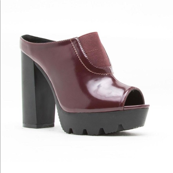 Qupid Women’s Burgundy Mule Sandal - Picture 2 of 4